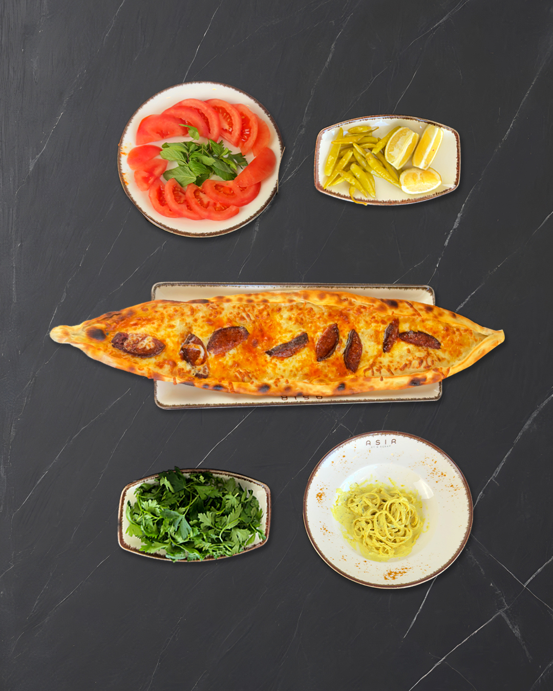 Sucuklu Kaşarlı Pide